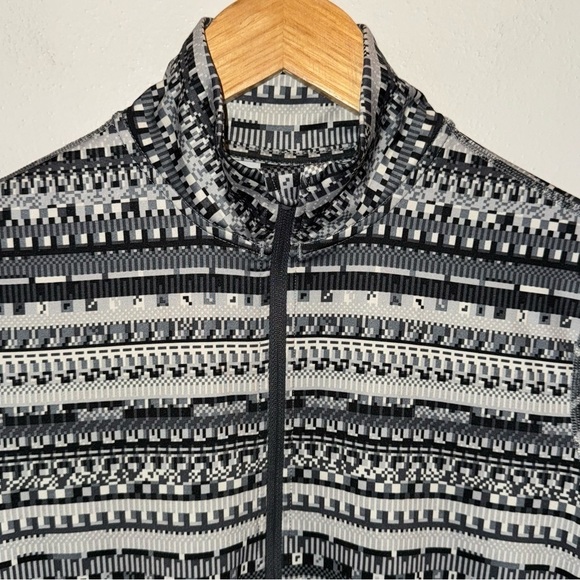 Nike Pro Dri-Fit Half Zip Pullover Women’s Size Medium - Picture 3 of 9